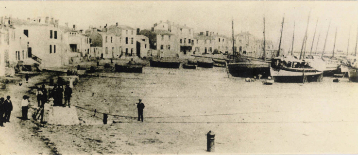Port Joinville � mar�e basse vers 1880